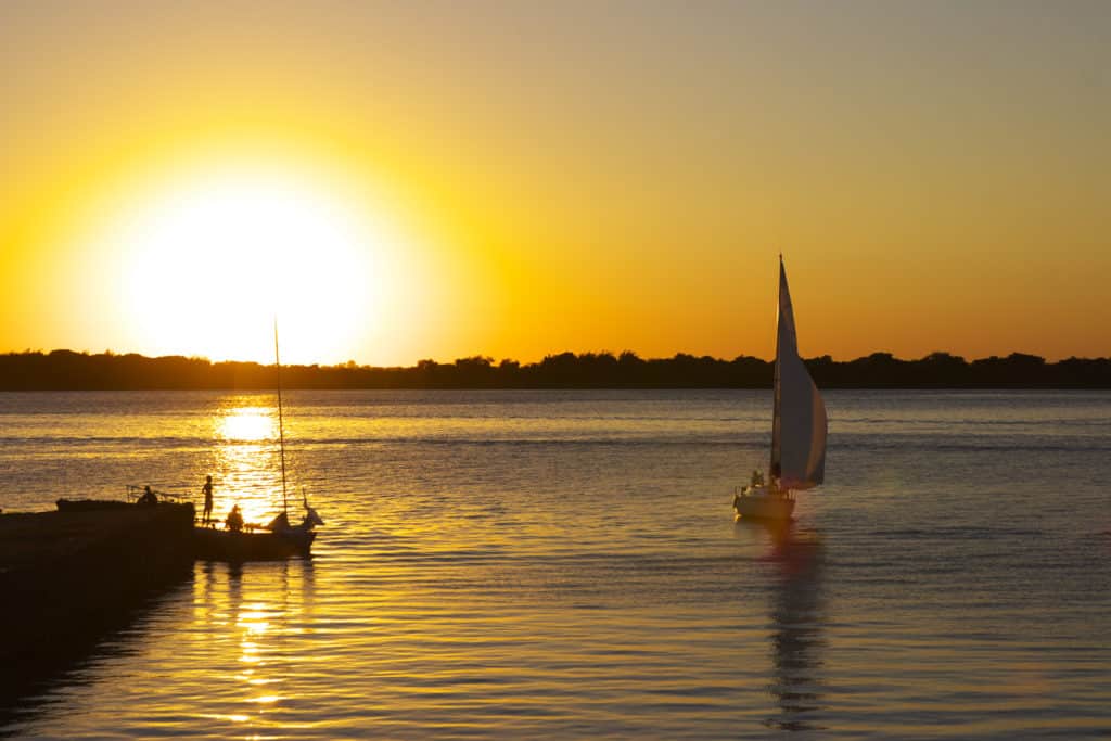 Morar em Porto Alegre - O famoso pôr do sol no Guaíba