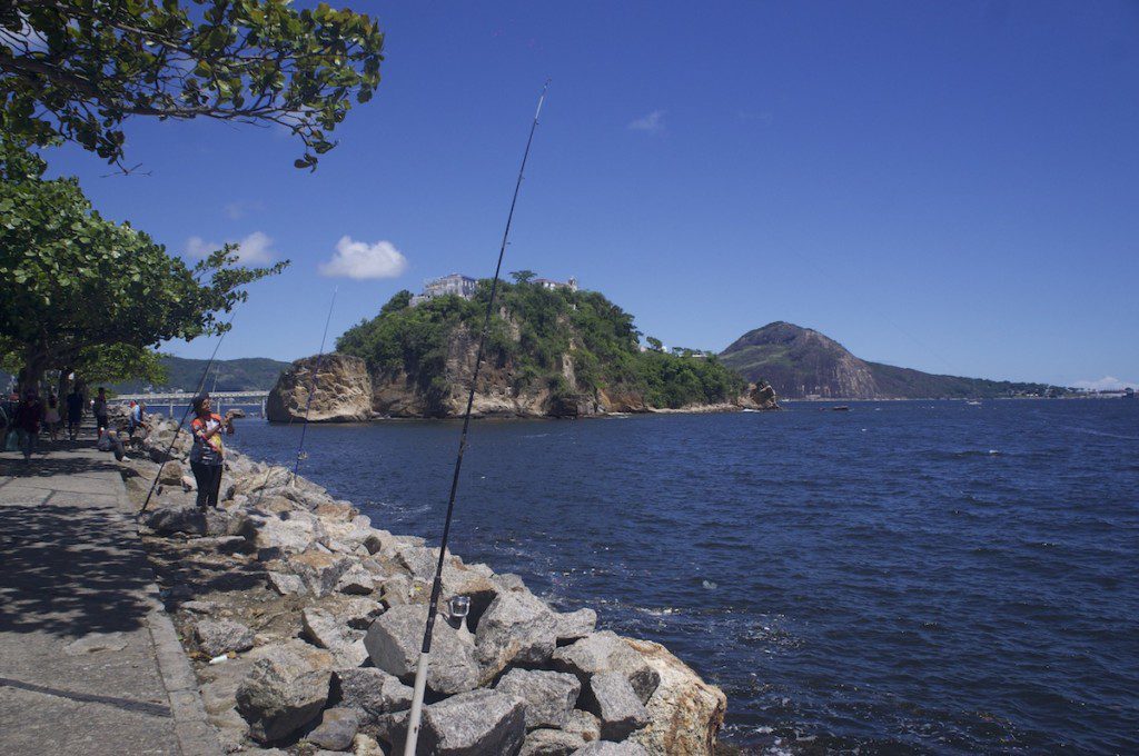 Foto que ilustra matéria sobre praias em Niteroi mostra a praia de Boa Viagem