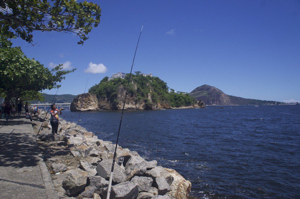 Foto que ilustra matéria sobre praias em Niteroi mostra a praia de Boa Viagem