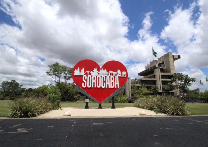 Foto que ilustra matéria sobre o que fazer em sorocaba mostra a prefeitura de Sorocaba