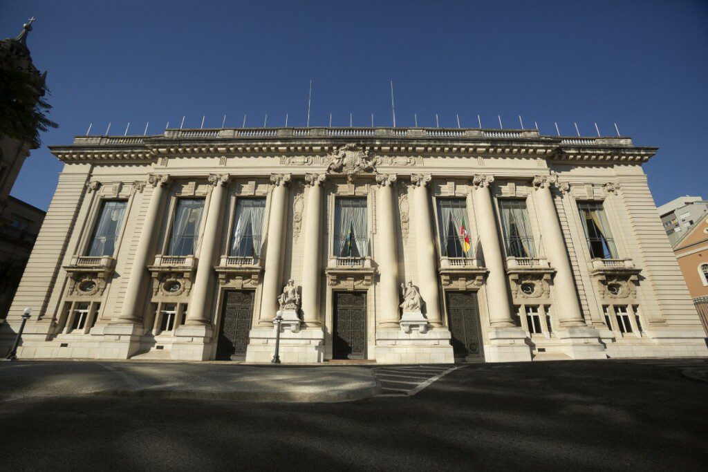 Foto que ilustra matéria sobre o que fazer em porto alegre mostra o Palácio Piratini