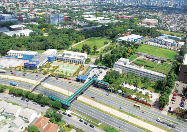 Foto que ilustra matéria sobre escolas particulares em Curitiba mostra uma visão do alto do Colégio Medianeira.