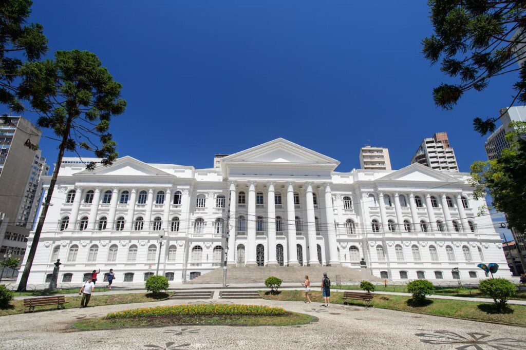 Prédio da Universidade Federal do Paraná, em Curitiba.