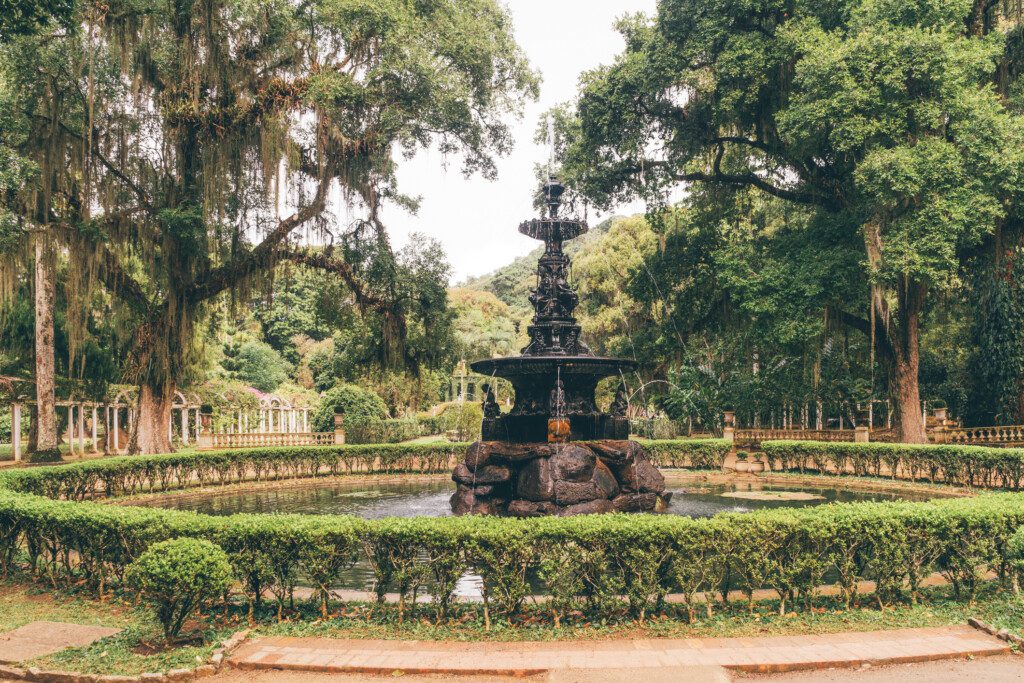 Fonte de água no Jardim Botânico, um dos parques no Rio de Janeiro