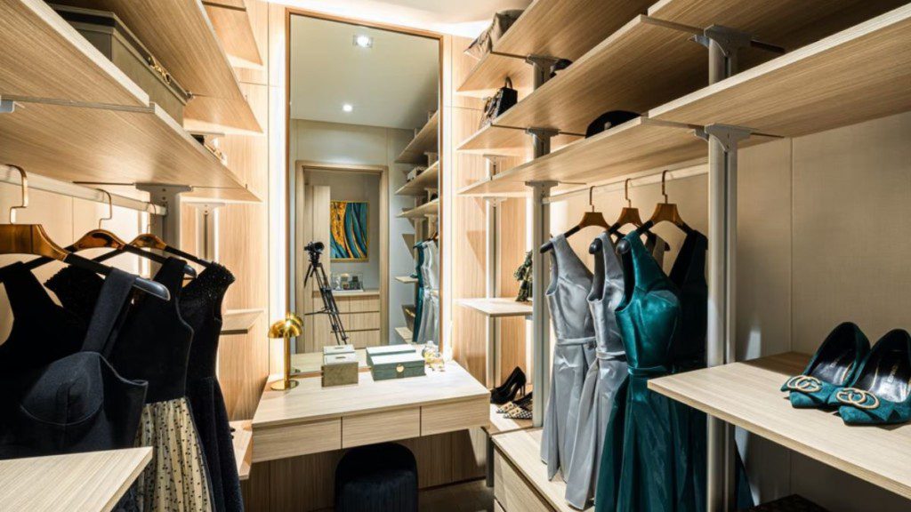 closet com móveis modulados