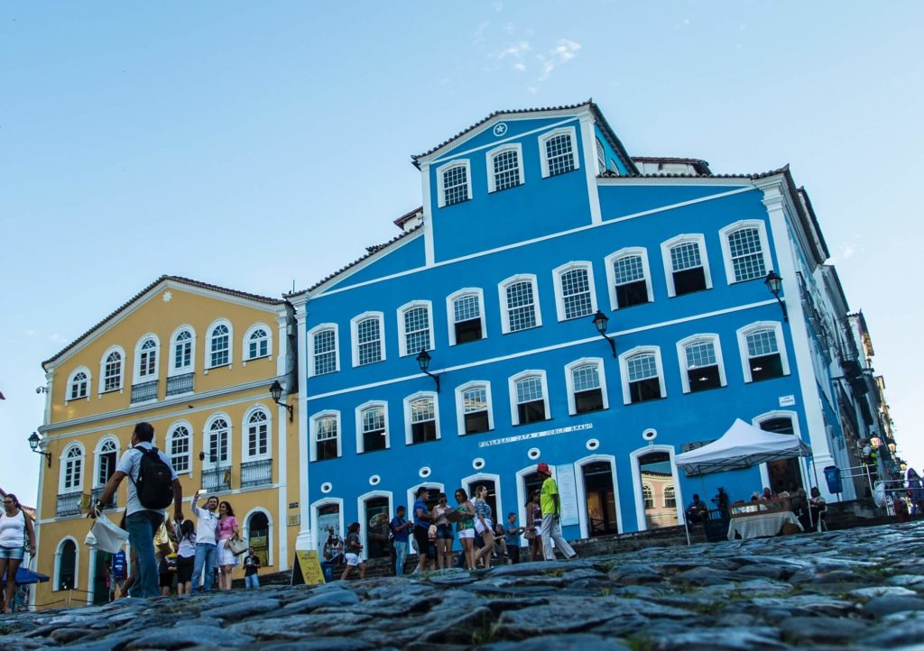 Foto que ilustra matéria sobre o Pelourinho mostra em destaque a Casa de Jorge Amado