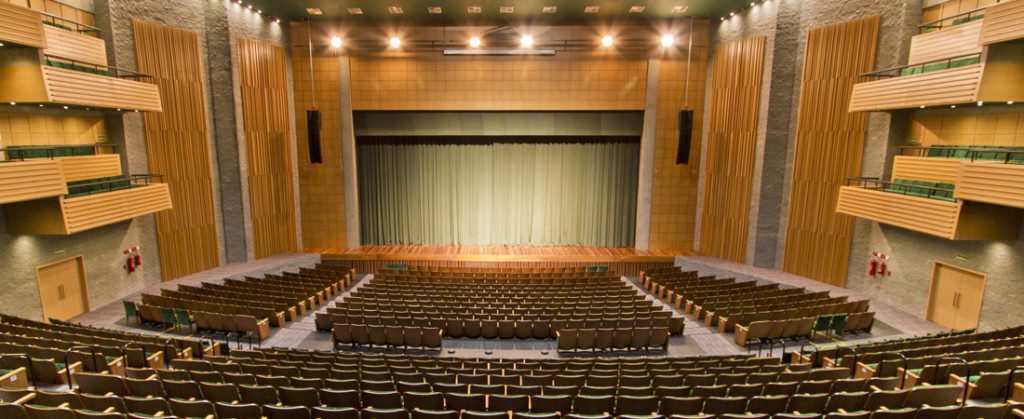 Imagem que ilustra matéria sobre o que fazer em Novo Hamburgo mostra a área interna do Teatro Feevale em Novo Hamburgo.