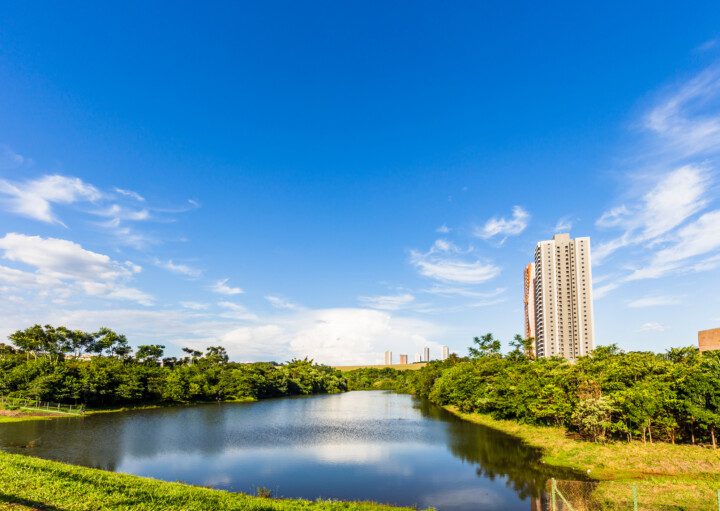 Imagem que ilustra matéria sobre parques em ribeirão preto mostra o Parque Jardim Olhos D'água