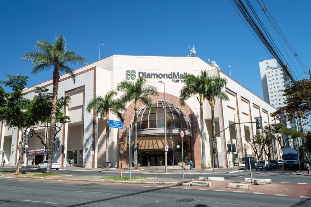 Foto que ilustra matéria sobre os bairros mais seguros de Belo Horizonte mostra a fachada frontal do shopping Diamond Mall.