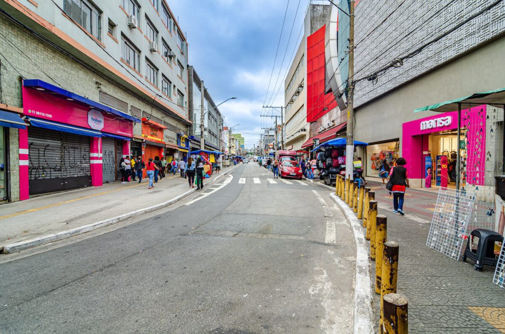 Foto que ilustra matéria sobre estação da lapa mostra o Centro Comercial da Lapa 