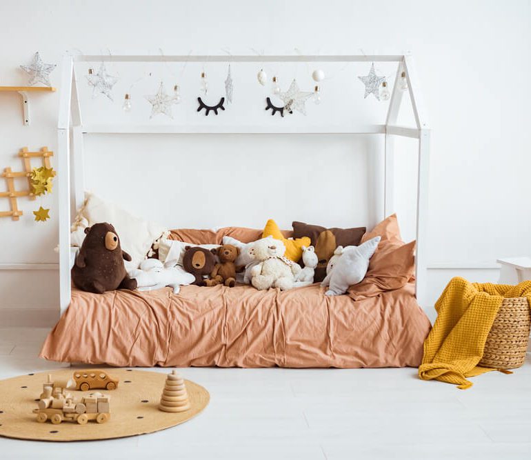 Cama infantil com cabaninha