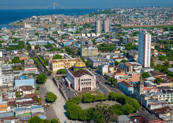 Centro da cidade de Manaus, visto de cima.