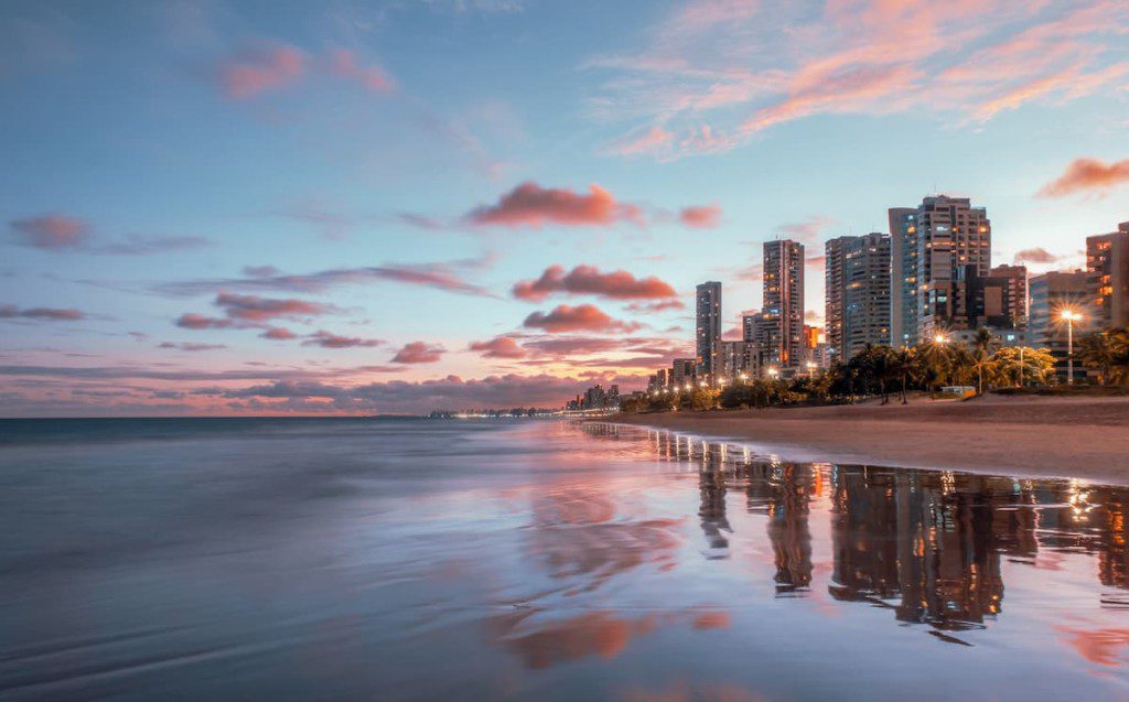 Pôr do sol na praia de Boa Viagem.