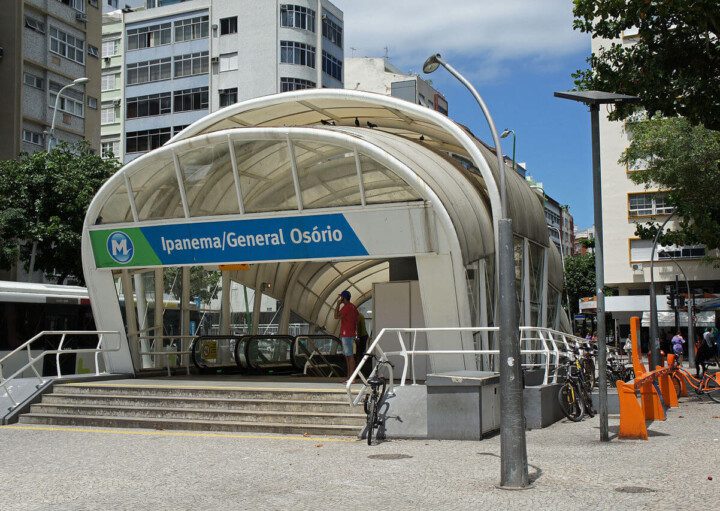 Foto mostra a entrada do Metrô General Osório