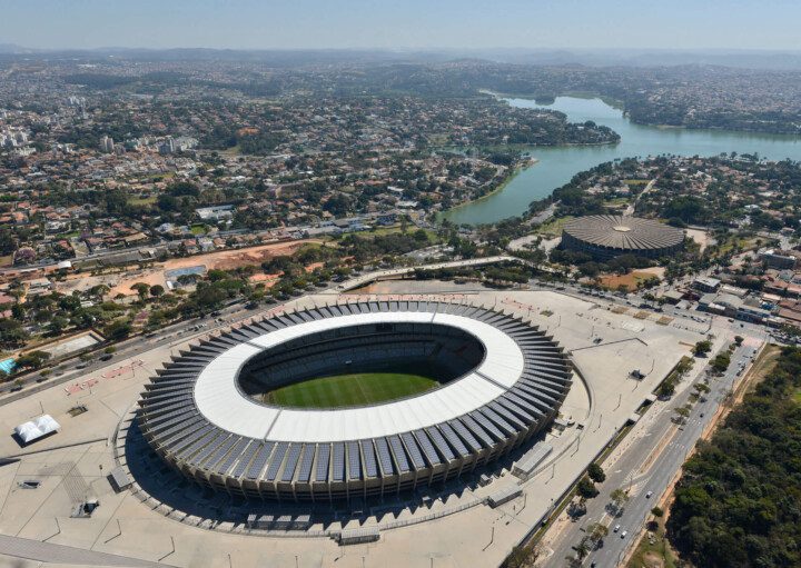 Foto mostra a Esplanada do Mineirão vista do alto