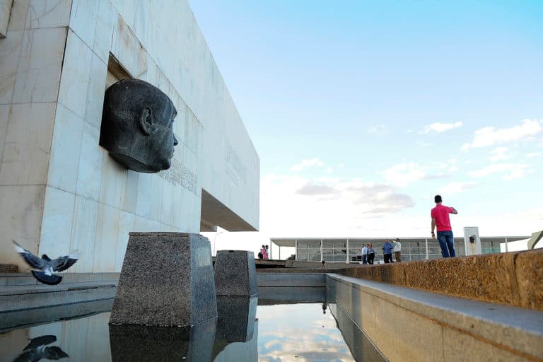 Imagem de parte da fachada do Museu Histórico de Brasília