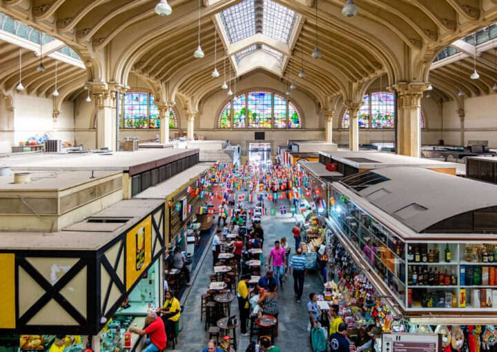 Foto que ilustra matéria sobre Custo de vida em São Paulo mostra o Mercado Municipal