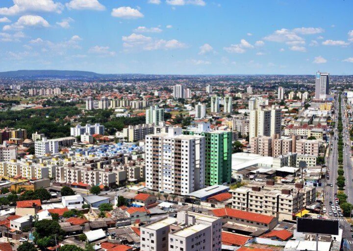 Foto que ilustra matéria sobre os bairros de Aparecida de Goiânia mostra a cidade vista do alto (Foto: Jhonney Macena | Prefeitura de Aparecida de Goiânia)