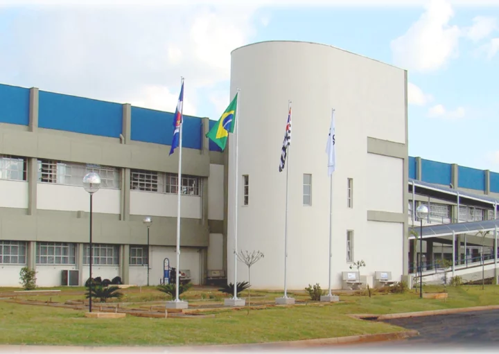 Imagem panorâmica do campus da Universidade Estadual Paulista em Sorocaba para ilustrar matéria sobre faculdades em Sorocaba