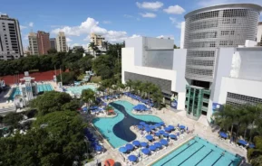 Foto que ilustra matéria sobre clubes em Belo Horizonte mostra uma vista do alto da unidade do bairro Lourdes do Minas Tênis Clube