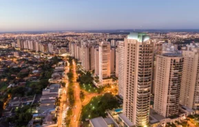 Fotografia aérea da cidade de Ribeirão Preto.