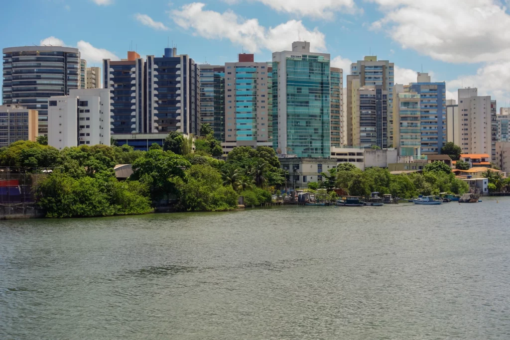 Imagem da Praia do Canto, em Vitória, no Espírito Santo