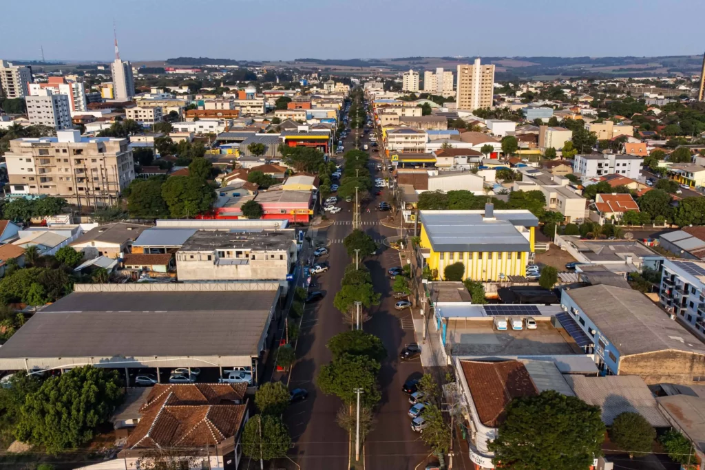 Imagem da vista aérea de Marechal Cândido Rondon mostra predios, casas e avenidas da cidade para ilustrar matéria sobre os municípios mais desenvolvidos do Brasil