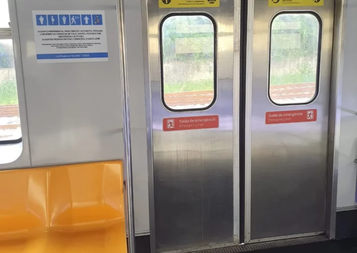 Foto que ilustra matéria sobre a Estação Calafate mostra o interior de um dos trens do metrô de Belo Horizonte (Foto: divulgação)