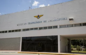 Foto que ilustra matéria sobre faculdades em São José dos Campos mostra o Instituto Tecnológico de Aeronáutica (Foto: Agência Força Aérea / Tem Enilton)