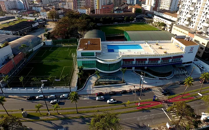 Foto que ilustra matéria sobre clubes em Santos mostra uma vista aérea do Clube de Regatas Saldanha da Gama (Foto: Divulgação)