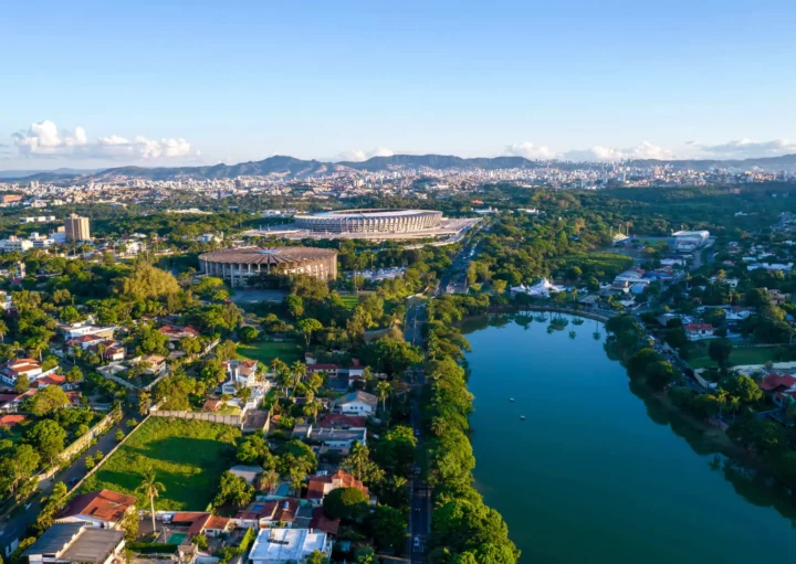 Imagem aérea da Lagoa da Pampulha, em Belo Horizonte, para ilustar matéria sobre os pontos turísticos de BH