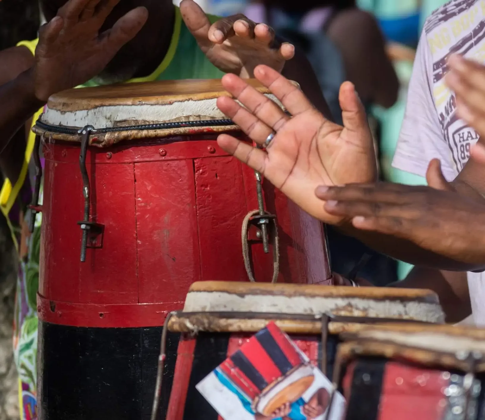 Há opções de rodas de samba espalhadas por toda a cidade 