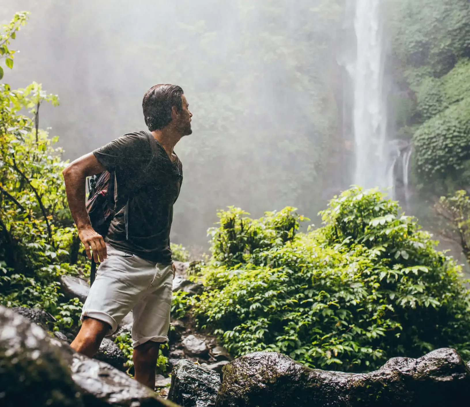 As cachoeiras nos arredores de BH oferecem contato com a natureza e momentos de lazer