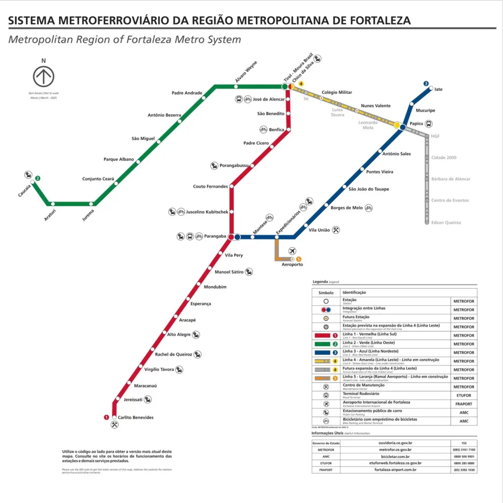 Mapa do sistema de metrô de Fortaleza mostrando quatro linhas coloridas (Sul, Oeste, Leste e Parangaba-Mucuripe) com estações, pontos de transferência e uma legenda indicando os nomes das linhas e os tipos de serviço. O texto está em português e inglês.