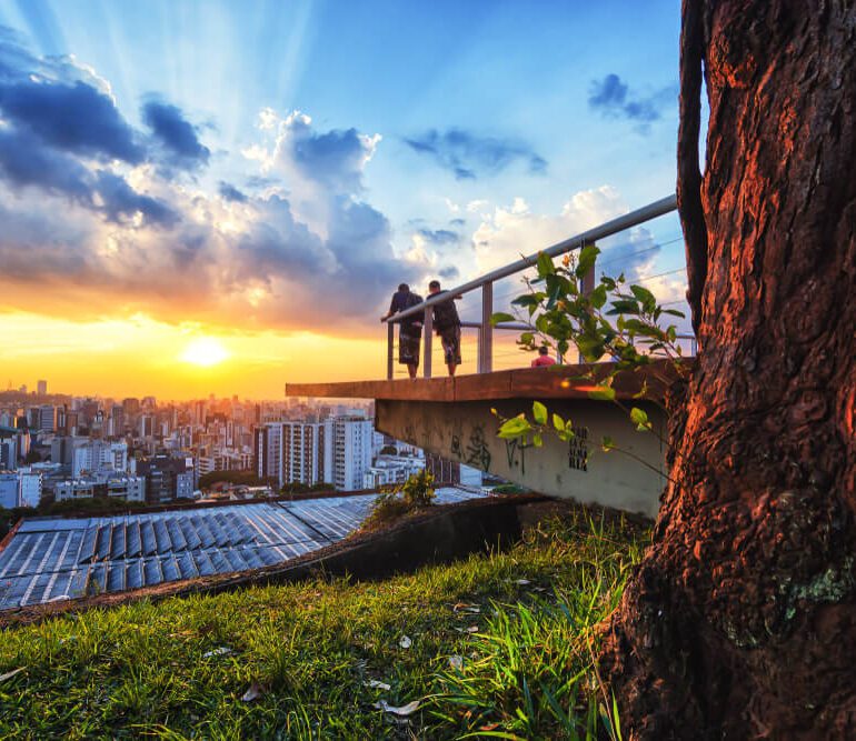 Entender o contexto de cada área da cidade é importante para escolher uma região que combine com seu estilo de vida e necessidades