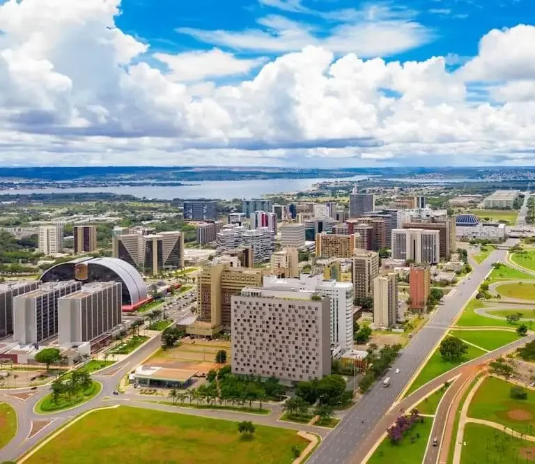 Além das penalidades administrativas, a pessoa que insistir na prática também pode ser responsabilizada civil ou penalmente