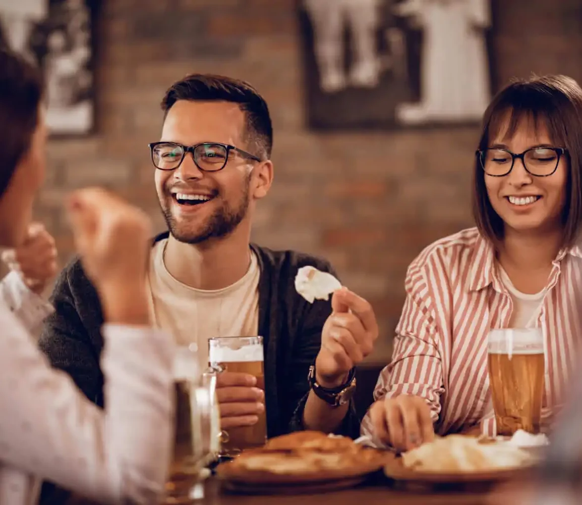 Alguns shoppings contam com espaços de jogos e restaurantes conhecidos internacionalmente 